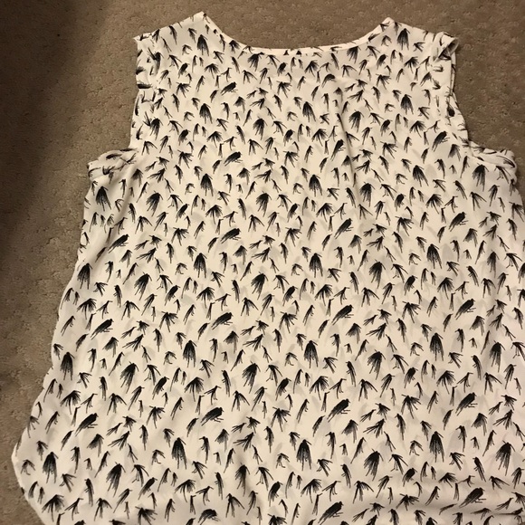 Swingy black and white tank top - Picture 2 of 2